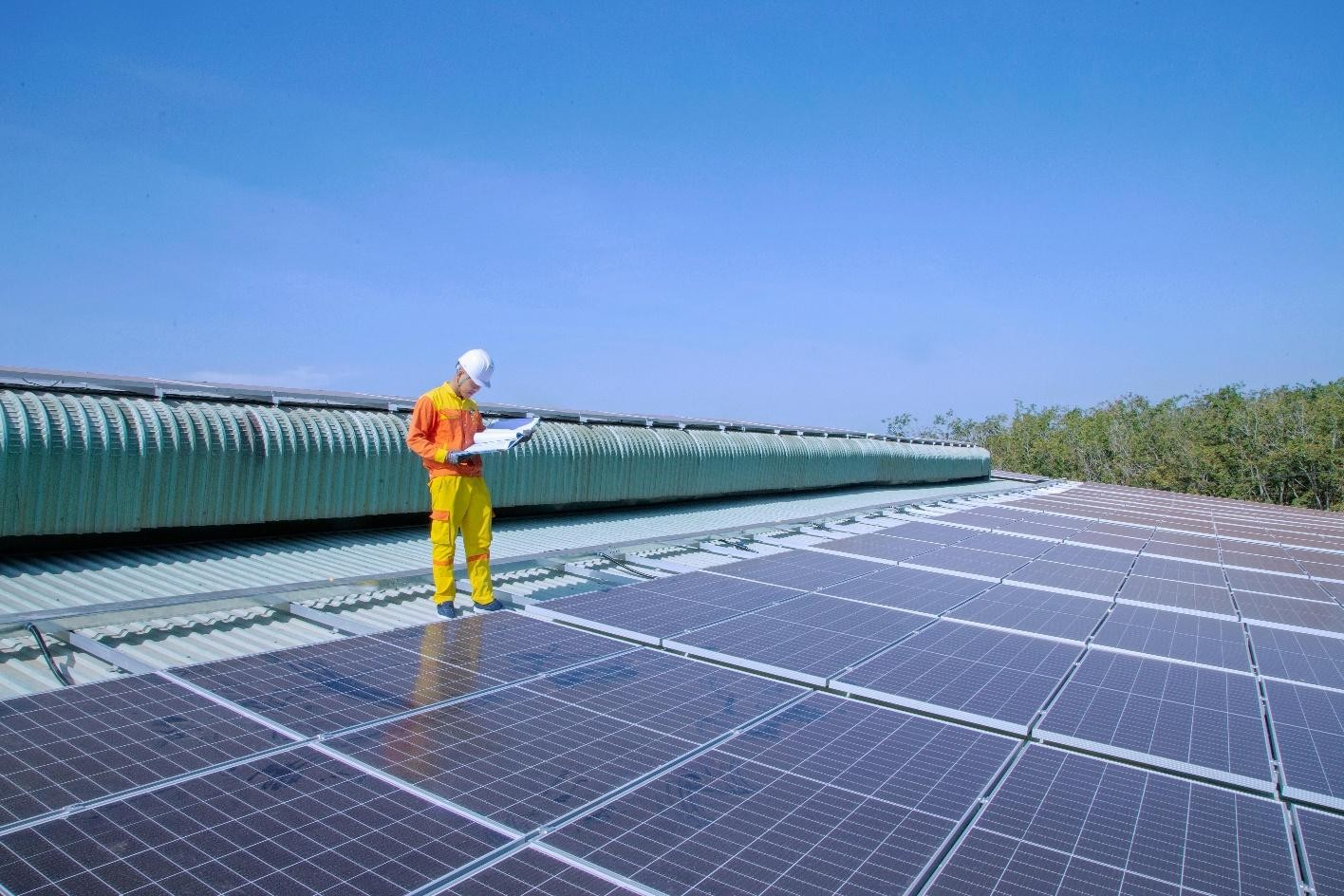 Step-by-Step Guide on How Solar Panels are Installed